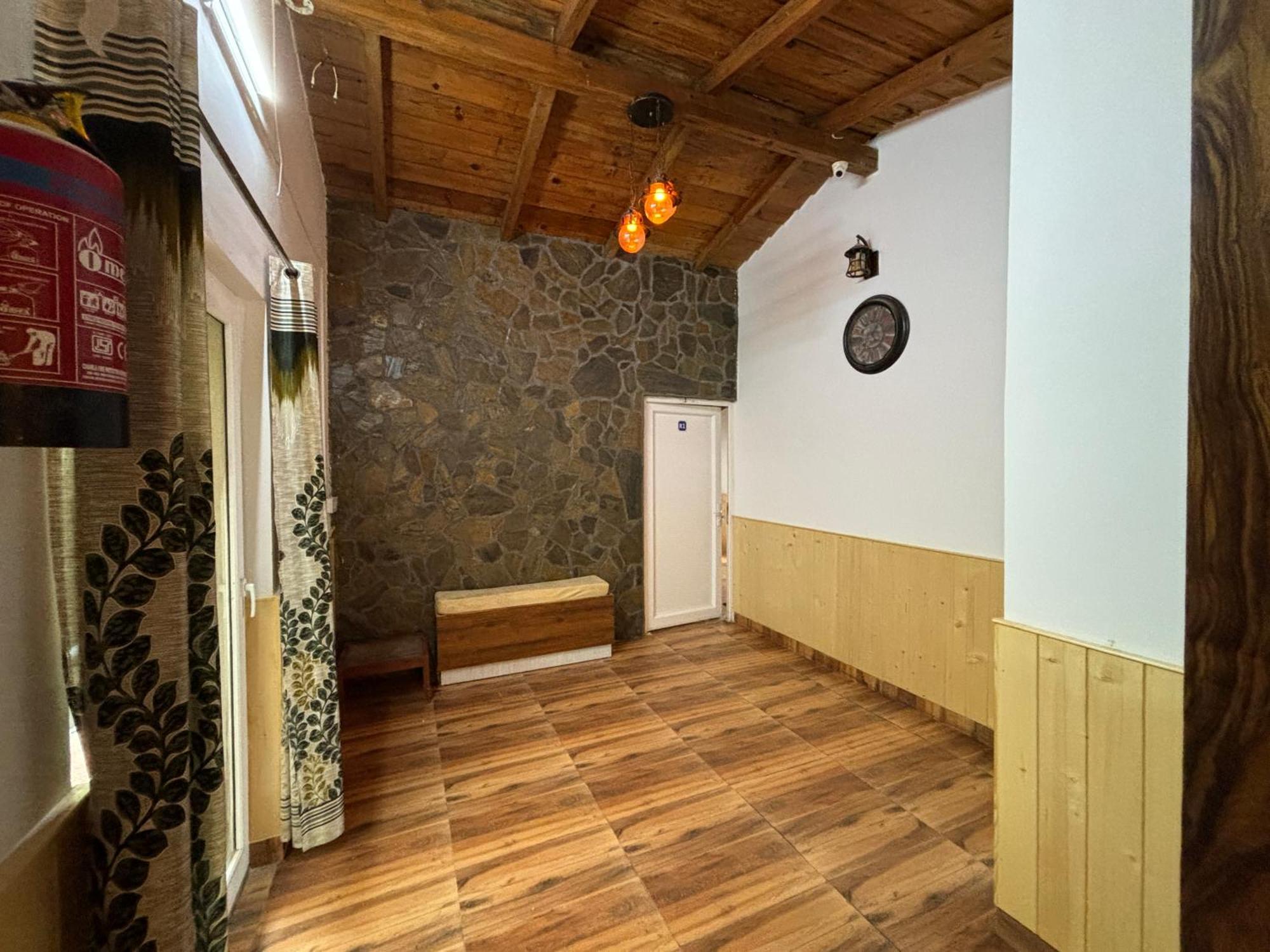Indus Valley Mukteshwar Villa Ngoại thất bức ảnh